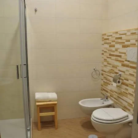 Alojamento de Acomodação e Pequeno-almoço Le Tre Gemme 4*